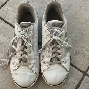 Addias Women’s Running Shoe Size 8